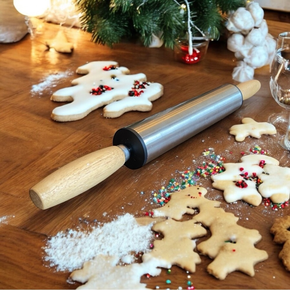 Stainless Steel rolling pin with wooden handles 19.25” x 6.5” VGUC